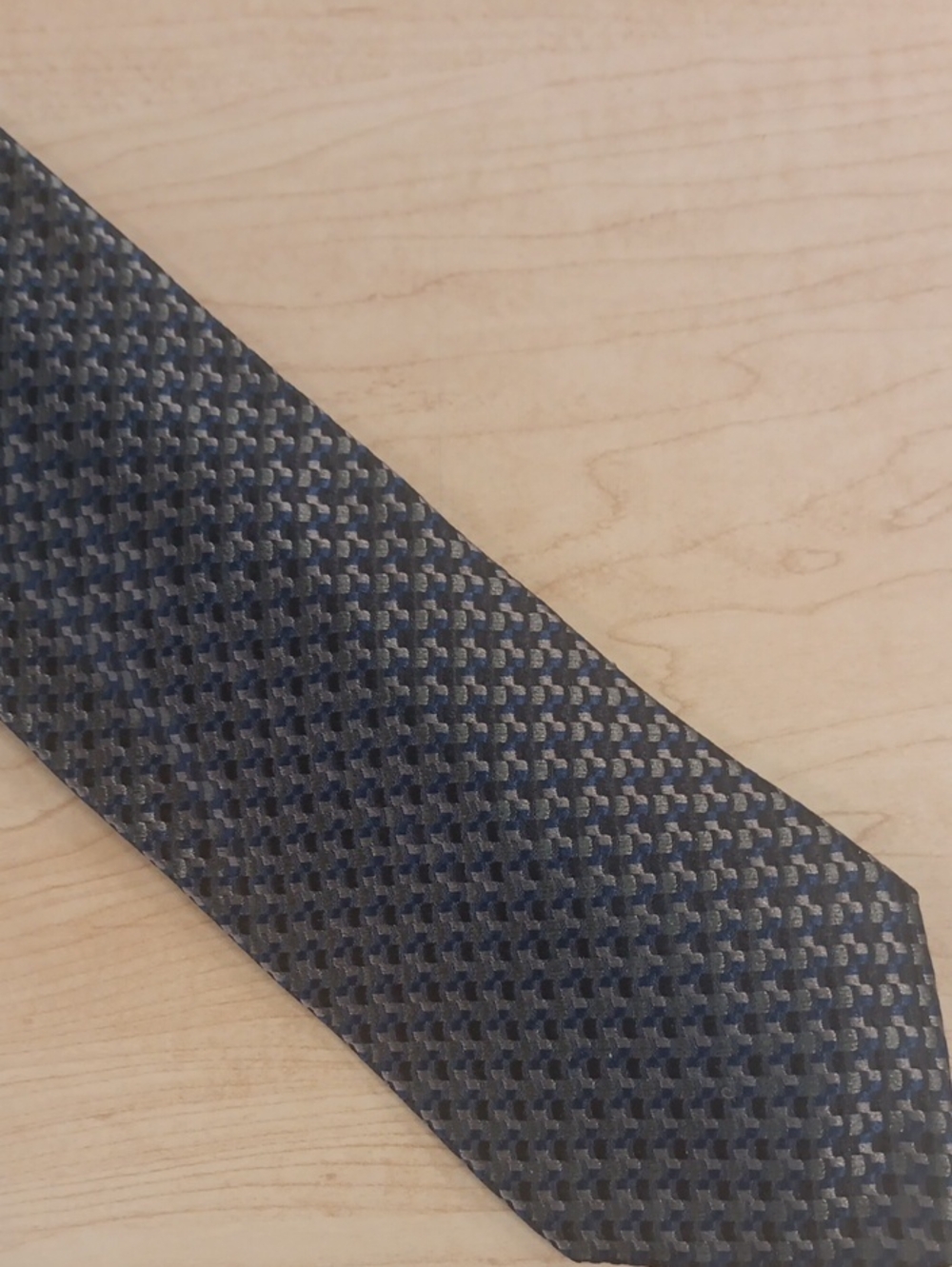 Giorgio Armani Navy, Black, and Gray Patterned Silk Tie